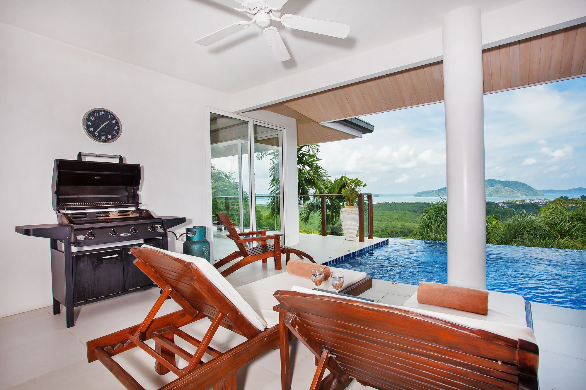 Villa Alangkarn Andaman 5 Bed Infinity Pool With Incredible View Nai Harn 外观 照片